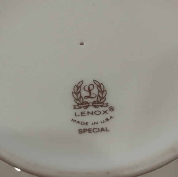 Lenox cream pedestal floral bowl - Picture 7 of 9